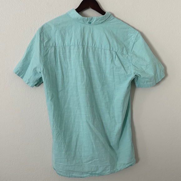 HURLEY Men’s Classic Fit Mint Green Short Sleeve Button Down Shirt Size Large - Picture 3 of 5
